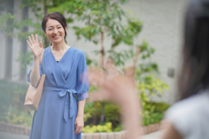 Everyday Japanese Greetings: Ittekimasu(行ってきます), Itterasshai(行ってらっしゃい), Tadaima(ただいま), and Okaerinasai(お帰りなさい)